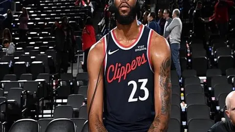 东西部季后赛关键对决：黄蜂主场挑战太阳，专家质合分析前区十码